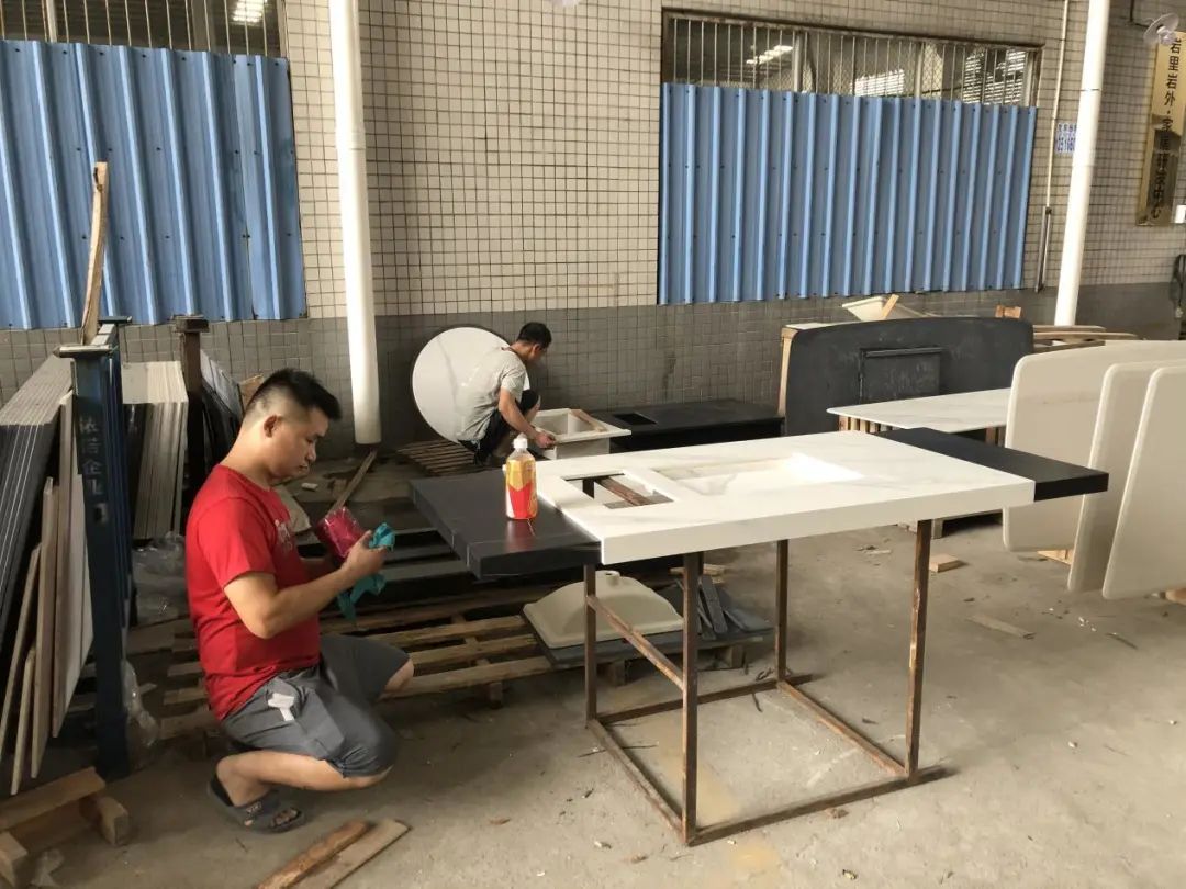 2022年價(jià)格不漲反跌?!行業(yè)無(wú)標(biāo)準(zhǔn)加劇巖板市場(chǎng)價(jià)格戰(zhàn)